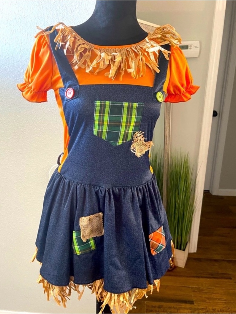 Fun World Scarecrow Costume Girl’s Large 10-12 Orange Patchwork Halloween